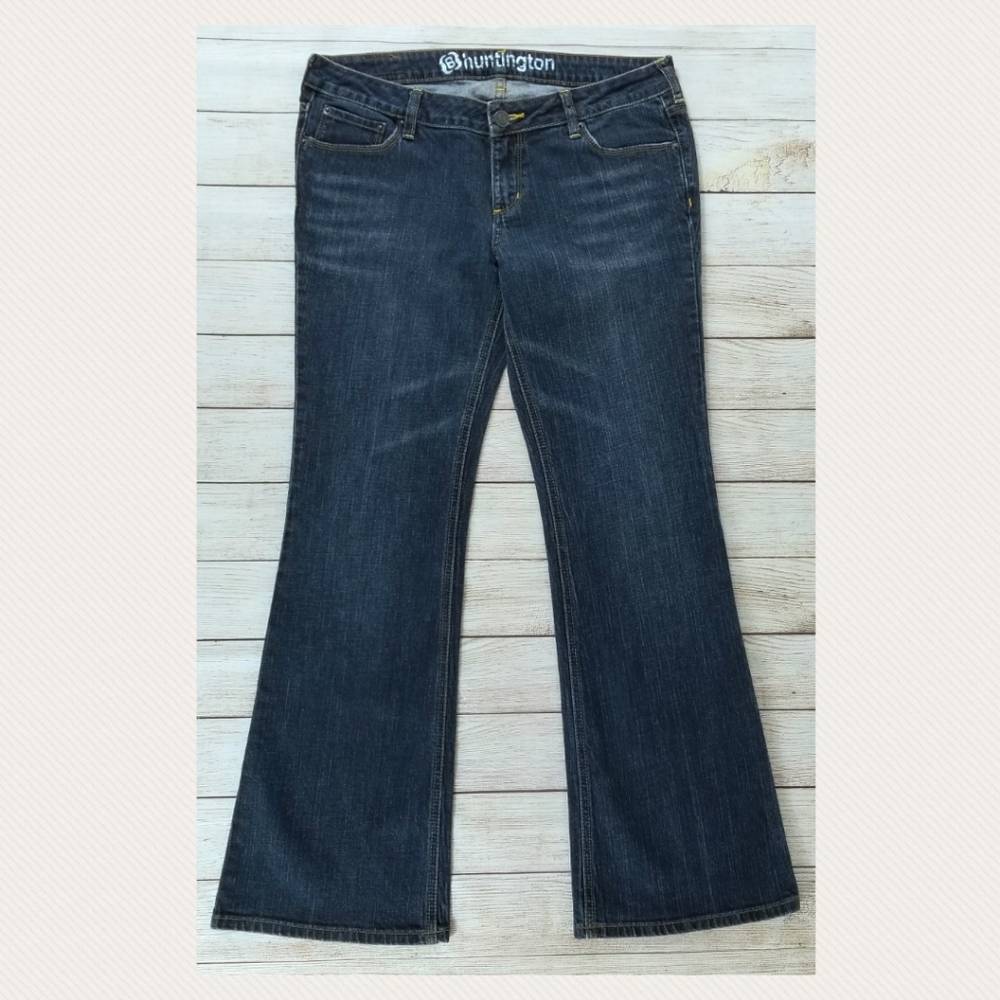 Sz 11 Bullhead Denim Dark Wash Flared Leg Jeans